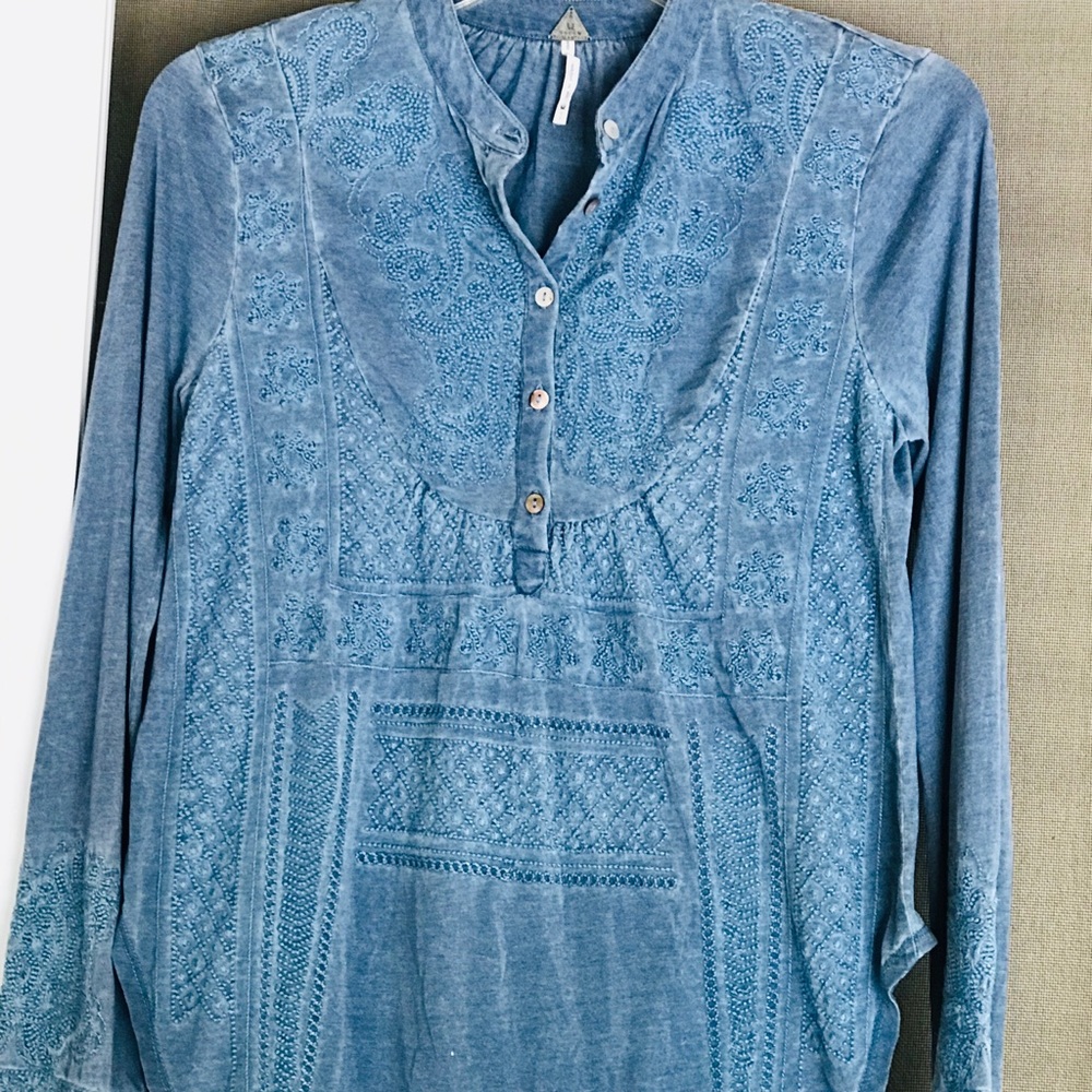 Women’s Top